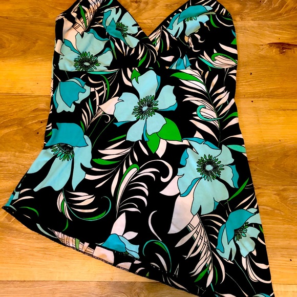 Floral tank top - Picture 1 of 1